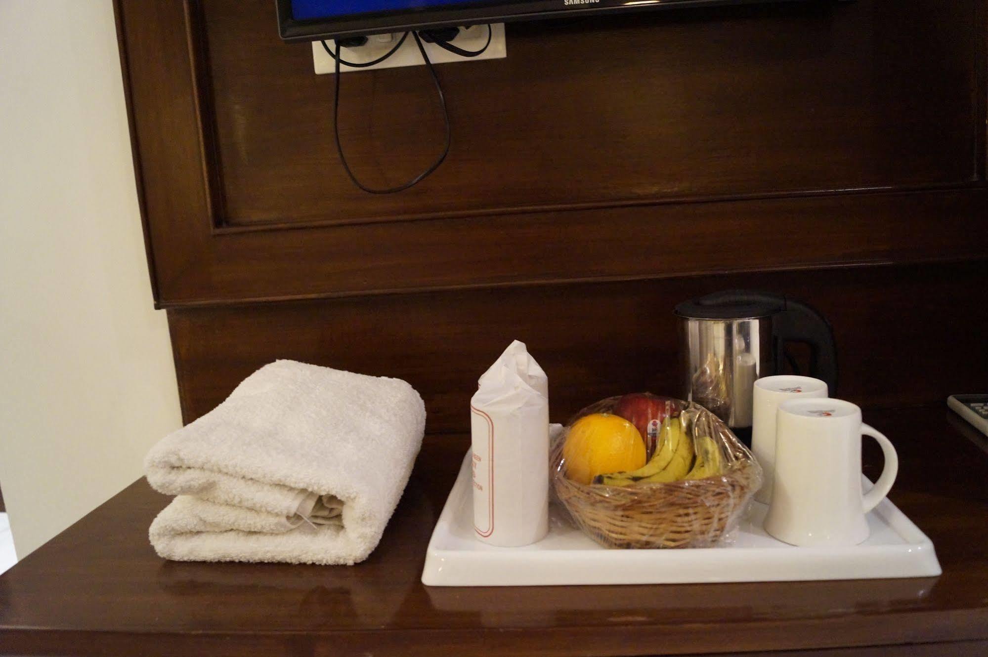 ออปติมัม ทาราพาเลซ แอท ทัช Hotel อัครา ภายนอก รูปภาพ