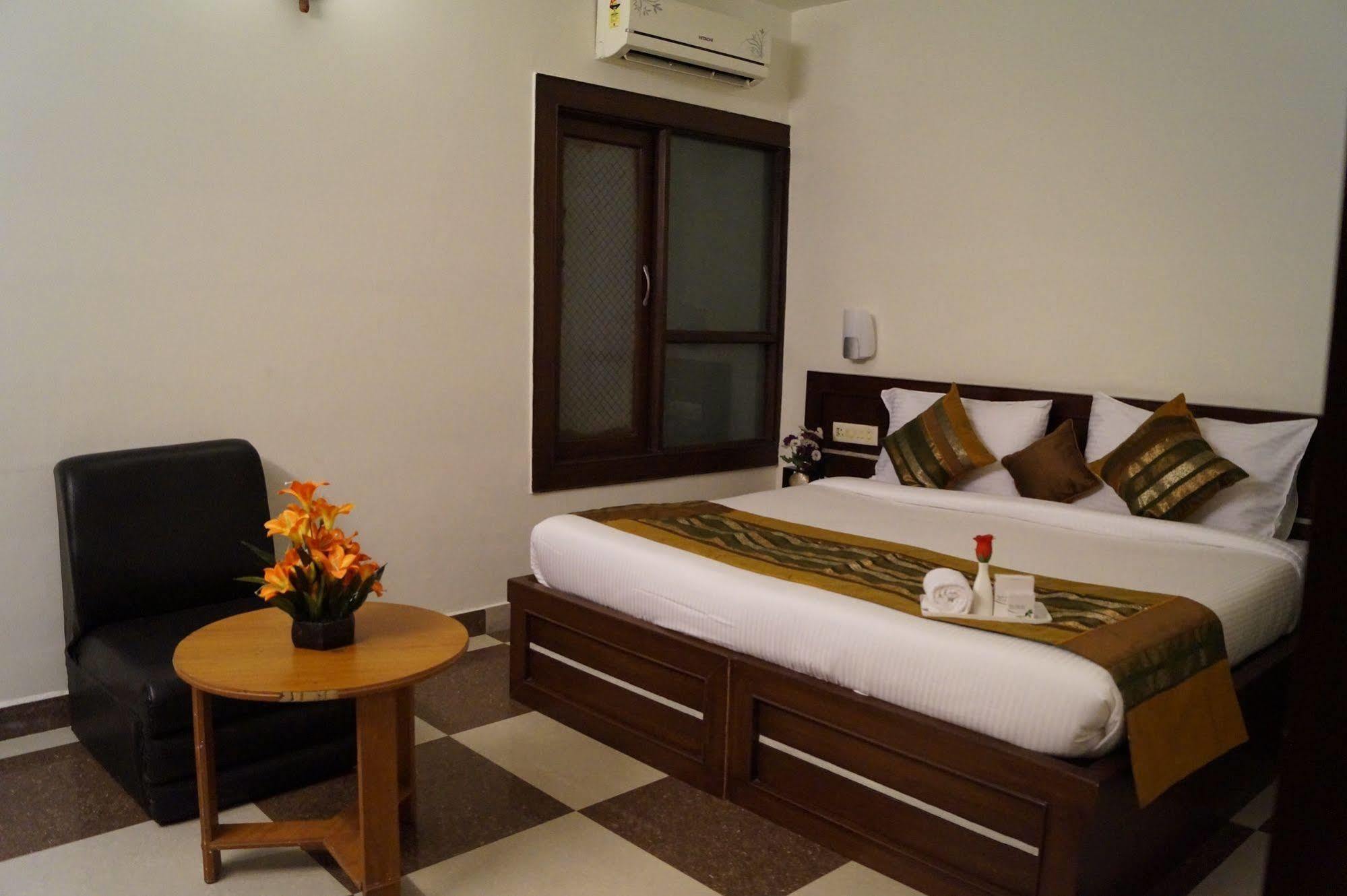 ออปติมัม ทาราพาเลซ แอท ทัช Hotel อัครา ภายนอก รูปภาพ