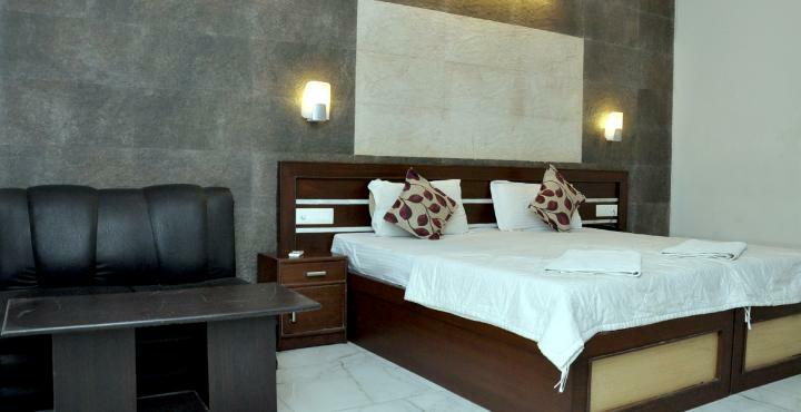 ออปติมัม ทาราพาเลซ แอท ทัช Hotel อัครา ภายนอก รูปภาพ