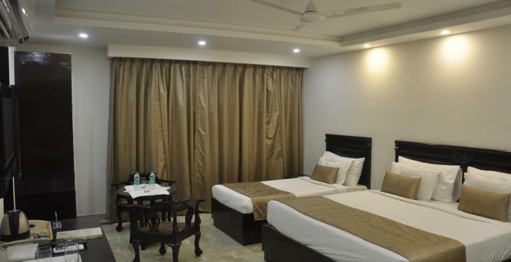 ออปติมัม ทาราพาเลซ แอท ทัช Hotel อัครา ภายนอก รูปภาพ